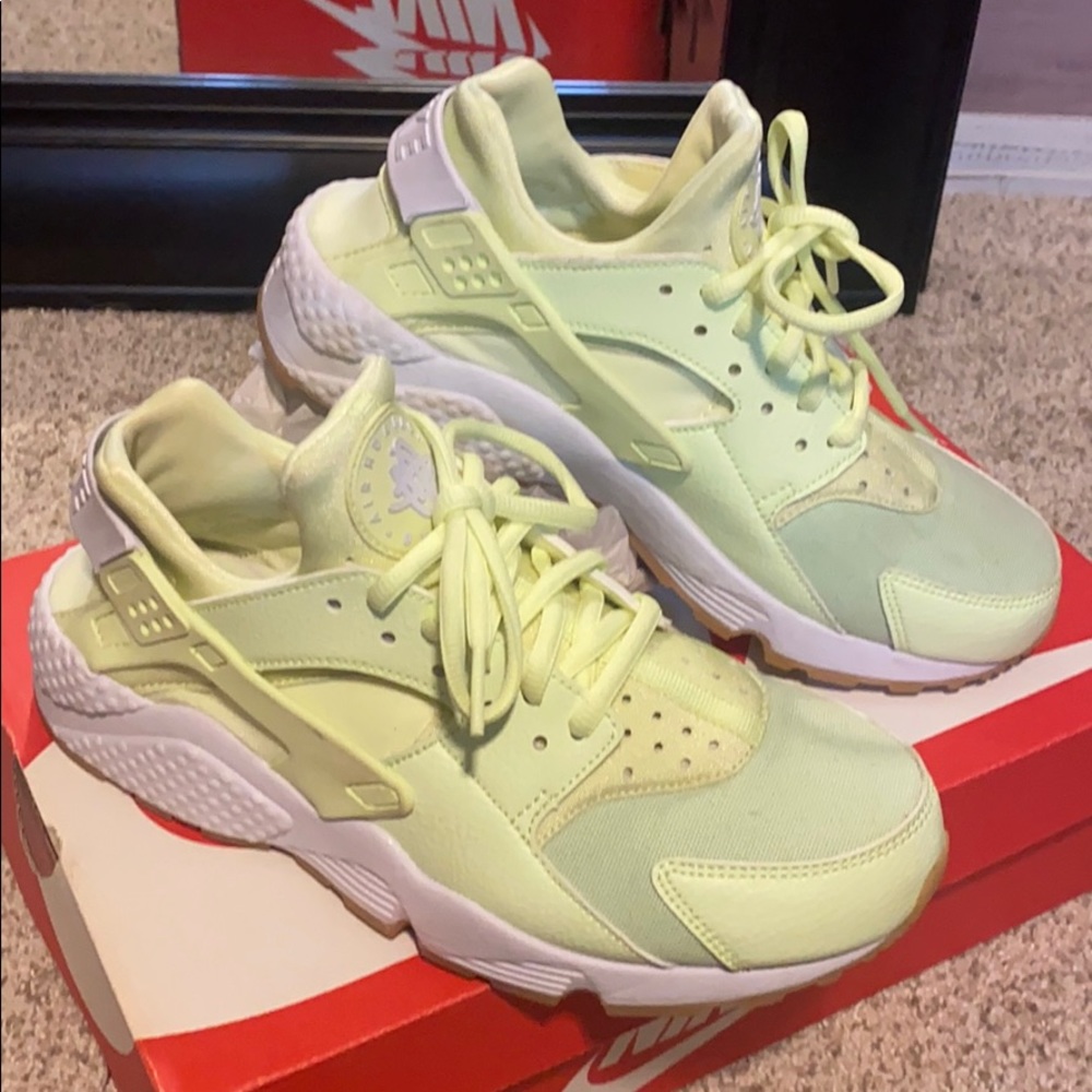Women’s Nike Air Huarache Run